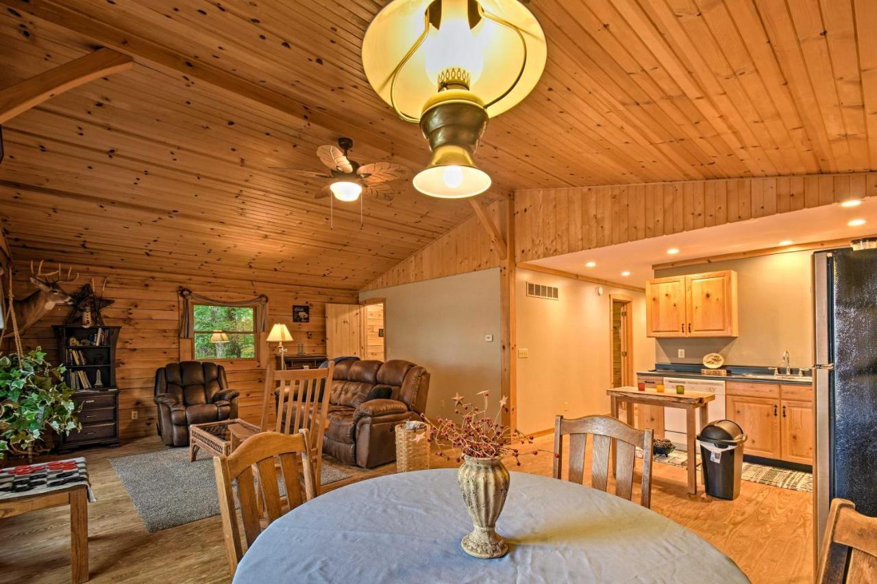 Cozy Amish Country Cabin On Shipshewana Lake! Exterior foto