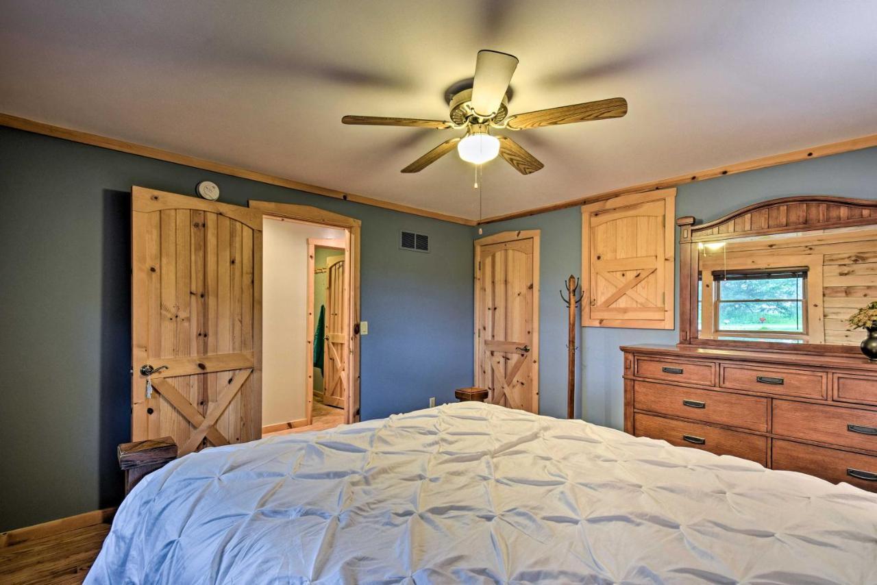 Cozy Amish Country Cabin On Shipshewana Lake! Exterior foto